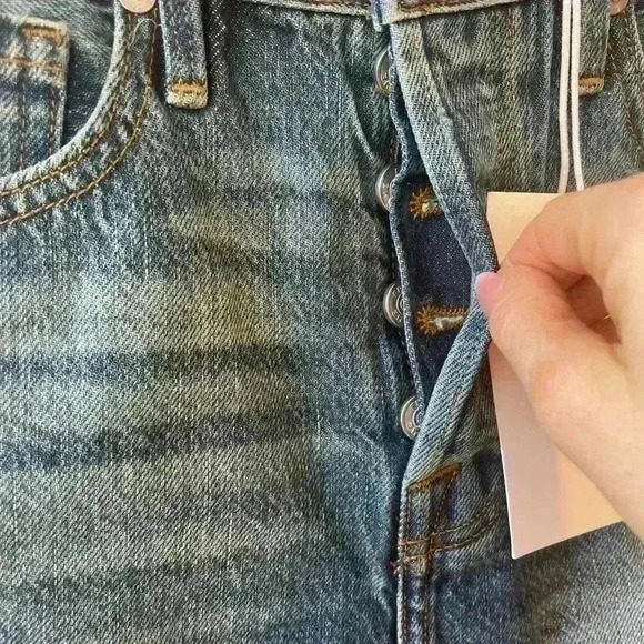 NWT $218 FRAME NORTHVILLE RIPS HIGH RISE VINTAGE SHORTS SIZE 26. - Picture 8 of 8